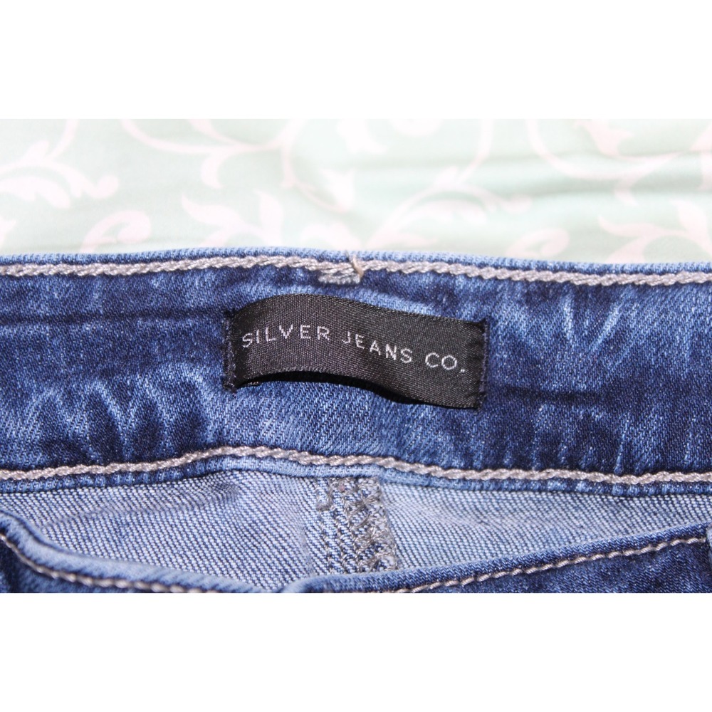 Silver Jeans Co Denim Shorts Womens Size 29/4 32 Waist Cuffed Stretch Blue Jean - Picture 2 of 3